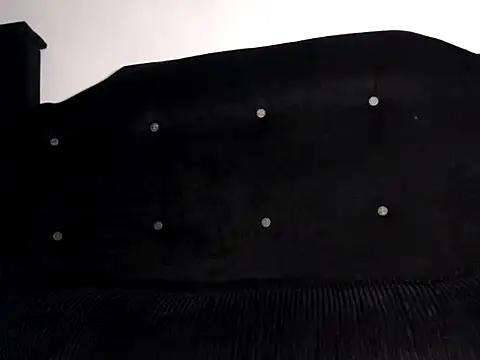 Enchantriss online show from March 31, 2026, 7:49 pm