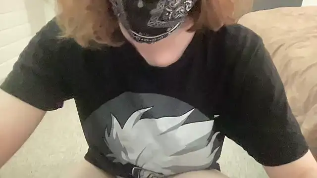 leasweetyy online show from June 15, 2026, 1:44 pm
