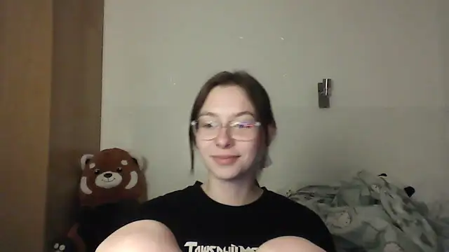 Snapshot of JuicyErika chatting on May 22, 2026, 10:41 pm JuicyErika online show from May 22, 2026, 10:41 pm
