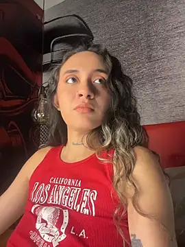 SinSirenXXX online show from May 25, 2026, 1:21 pm