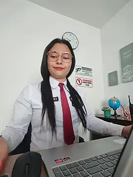 Snapshot of Queen_linda1 chatting on May 11, 2026, 2:45 pm Queen linda1 online show from May 11, 2026, 2:45 pm