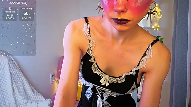 KarenRosee online show from April 26, 2026, 2:03 pm