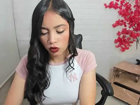 Snapshot of EyesBeautifull chatting on May 22, 2026, 3:59 am EyesBeautifull online show from May 22, 2026, 3:59 am
