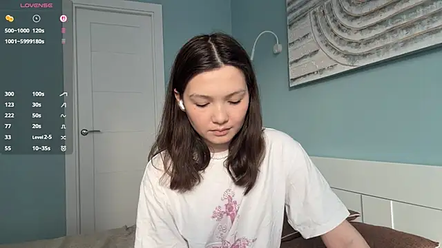 Snapshot of RochelTrewhitt chatting on July 16, 2026, 5:10 pm RochelTrewhitt online show from July 16, 2026, 5:10 pm