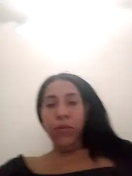 melissalujan123 online show from April 21, 2026, 9:10 pm