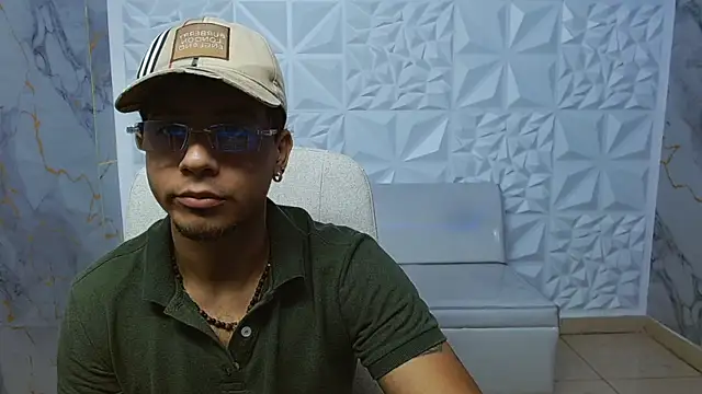 Snapshot of jbarto_ chatting on May 23, 2026, 1:37 am jbarto online show from May 23, 2026, 1:37 am
