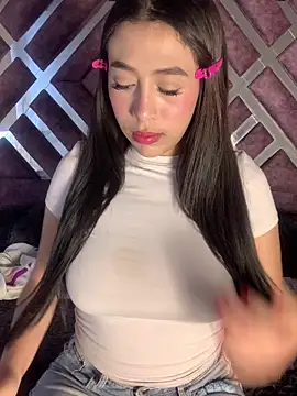 Ferrari Pinkk online show from April 22, 2026, 7:53 pm