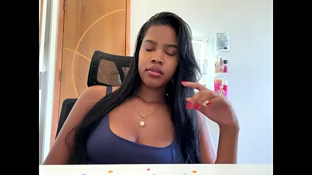 BrazyNickie online show from April 22, 2026, 5:42 pm