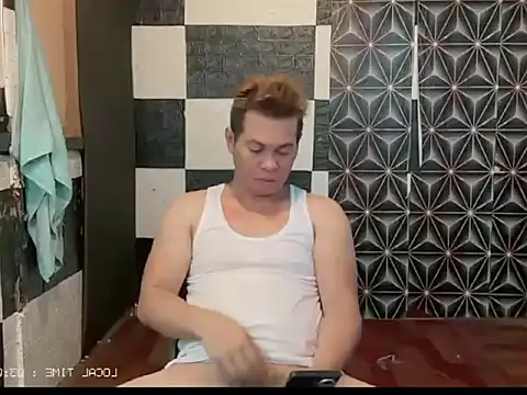 Snapshot of FuckMeeGUYS chatting on June 7, 2026, 7:02 am FuckMeeGUYS online show from June 7, 2026, 7:02 am