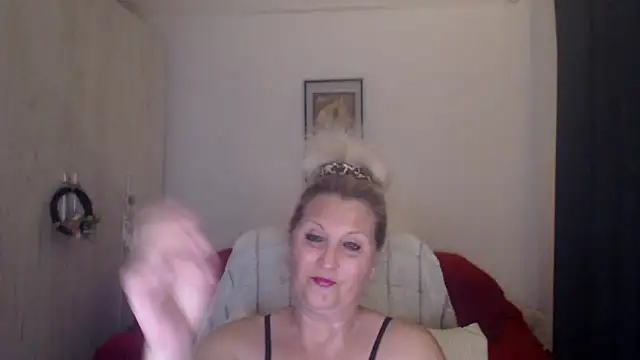 Snapshot of Divineblond chatting on March 27, 2026, 9:16 pm Divineblond online show from March 27, 2026, 9:16 pm