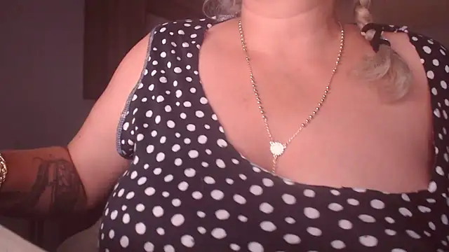 Divineblond online show from September 12, 2025, 12:11 am