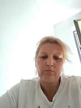 Divineblond online show from September 23, 2025, 12:23 pm