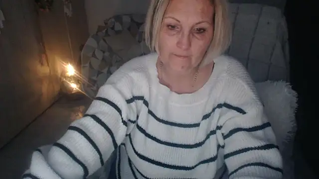 Snapshot of Divineblond chatting on March 20, 2026, 5:14 pm Divineblond online show from March 20, 2026, 5:14 pm