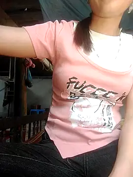 tom1133 online show from April 25, 2026, 4:26 am