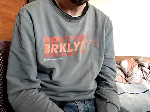horny800 online show from May 5, 2026, 7:22 am