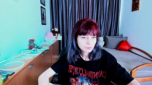 Snapshot of MiniLysii chatting on June 6, 2026, 5:34 am MiniLysii online show from June 6, 2026, 5:34 am