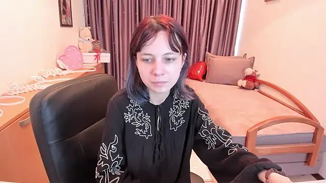 Snapshot of MiniLysii chatting on April 23, 2026, 7:26 am MiniLysii online show from April 23, 2026, 7:26 am