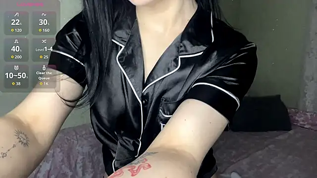 Snapshot of Madisonlovx chatting on June 18, 2026, 7:30 pm Madisonlovx online show from June 18, 2026, 7:30 pm