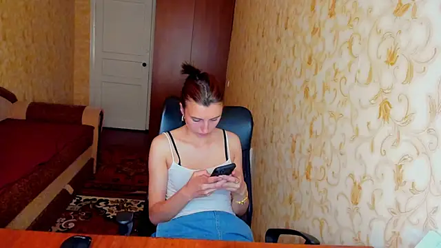MilaShka29 online show from June 19, 2026, 10:21 am