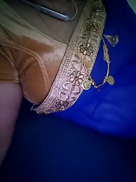 Snapshot of Call_Honey chatting on May 14, 2026, 1:02 am Call Honey online show from May 14, 2026, 1:02 am