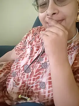 Snapshot of Call_Honey chatting on May 9, 2026, 5:22 am Call Honey online show from May 9, 2026, 5:22 am