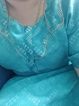 Snapshot of Call_Honey chatting on August 7, 2026, 2:12 pm Call Honey online show from August 7, 2026, 2:12 pm