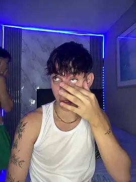 Snapshot of Good_boys01 chatting on May 5, 2026, 1:41 am Good boys01 online show from May 5, 2026, 1:41 am