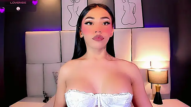 Snapshot of Aleisha_Beaumont chatting on July 21, 2026, 10:00 pm Aleisha Beaumont online show from July 21, 2026, 10:00 pm