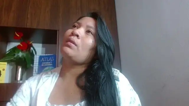 Snapshot of Sol_vannesa chatting on May 10, 2026, 1:20 am Sol vannesa online show from May 10, 2026, 1:20 am