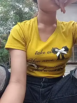 Rosie LoveUU online show from May 21, 2026, 11:07 am