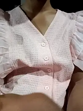 Rosie LoveUU online show from June 24, 2026, 10:58 am