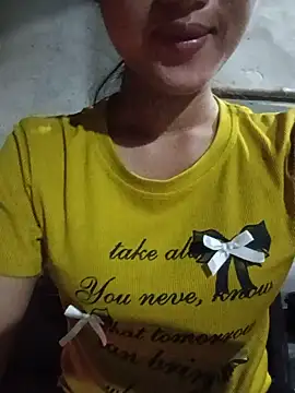 Rosie LoveUU online show from June 3, 2026, 10:47 pm