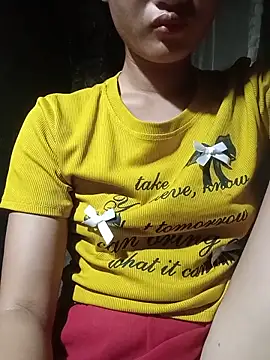Rosie LoveUU online show from May 17, 2026, 11:49 pm