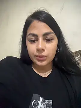 Snapshot of LilyLovell chatting on June 3, 2026, 9:41 pm LilyLovell online show from June 3, 2026, 9:41 pm
