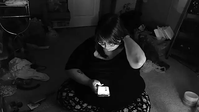 Snapshot of princessghostiii chatting on May 3, 2026, 2:16 am princessghostiii online show from May 3, 2026, 2:16 am