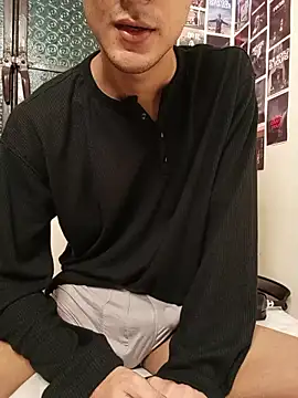 Snapshot of skinny_raj chatting on August 5, 2026, 8:36 pm skinny raj online show from August 5, 2026, 8:36 pm