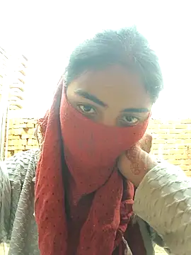 Snapshot of Queen_girl80122 chatting on May 12, 2026, 12:00 pm Queen girl80122 online show from May 12, 2026, 12:00 pm