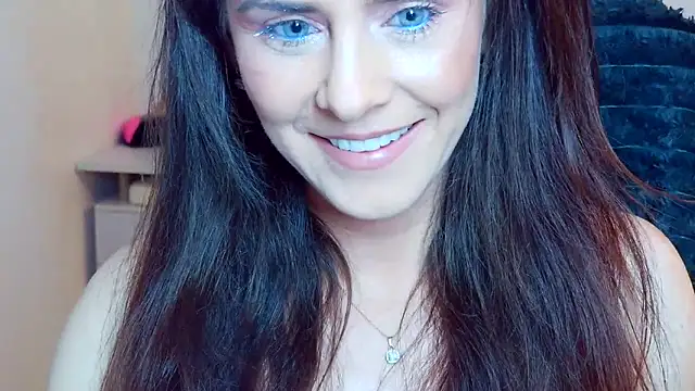 khalessi13 online show from April 27, 2026, 9:13 pm