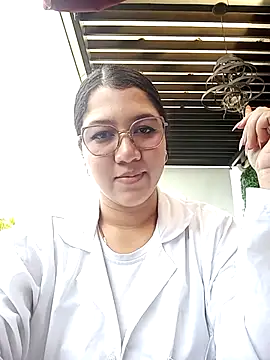 Snapshot of Chloe_Thomsoon_ chatting on May 8, 2026, 2:10 pm Chloe Thomsoon online show from May 8, 2026, 2:10 pm