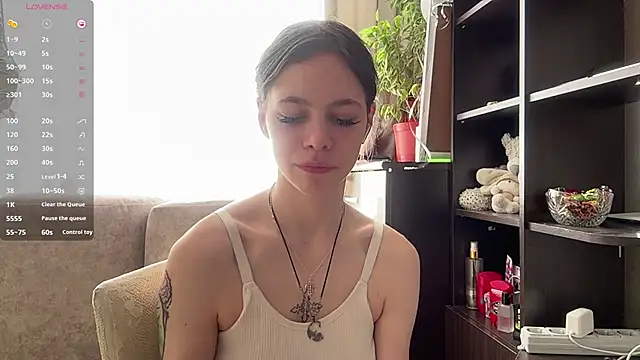 Snapshot of TuZezima chatting on June 10, 2026, 3:13 pm TuZezima online show from June 10, 2026, 3:13 pm