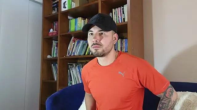 julianmonttoya online show from April 24, 2026, 1:24 pm