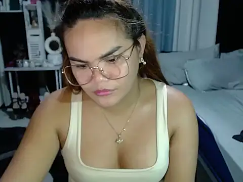 Snapshot of Kendallfoxx chatting on June 3, 2026, 6:01 pm Kendallfoxx online show from June 3, 2026, 6:01 pm