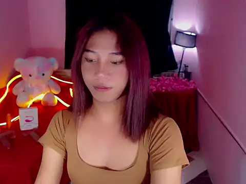 URsexyLylia online show from May 21, 2026, 4:48 pm