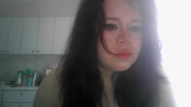Snapshot of Amanda_Mia_ chatting on May 7, 2026, 8:28 am Amanda Mia online show from May 7, 2026, 8:28 am