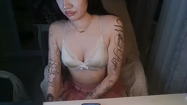 Snapshot of celestialllhorny888 chatting on July 18, 2026, 4:04 pm celestialllhorny888 online show from July 18, 2026, 4:04 pm