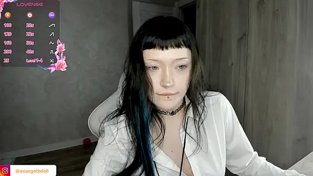 Snapshot of urmelodyy chatting on July 4, 2026, 8:46 pm urmelodyy online show from July 4, 2026, 8:46 pm
