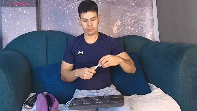 Snapshot of Derek_Voss chatting on June 30, 2026, 1:11 pm Derek Voss online show from June 30, 2026, 1:11 pm