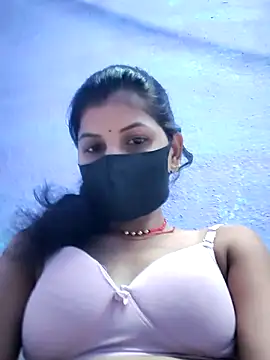 Snapshot of RUHI_1143 chatting on June 7, 2026, 6:35 pm RUHI 1143 online show from June 7, 2026, 6:35 pm