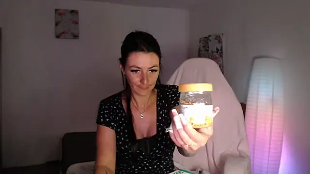 Snapshot of missydiorr10 chatting on June 9, 2026, 9:43 am missydiorr10 online show from June 9, 2026, 9:43 am