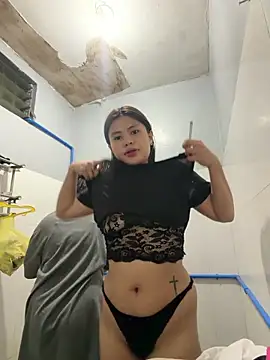 3mariaspinay69 online show from June 5, 2026, 11:49 am